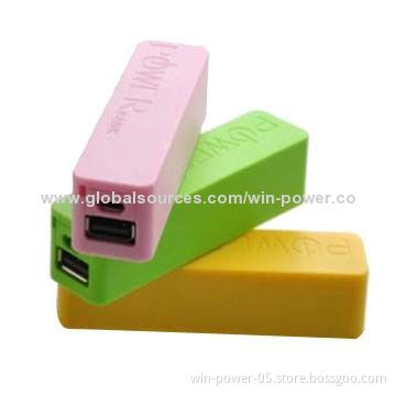 Beautiful Mobile Phone Chargers with 2,200/2,800mAh Capacity Available
